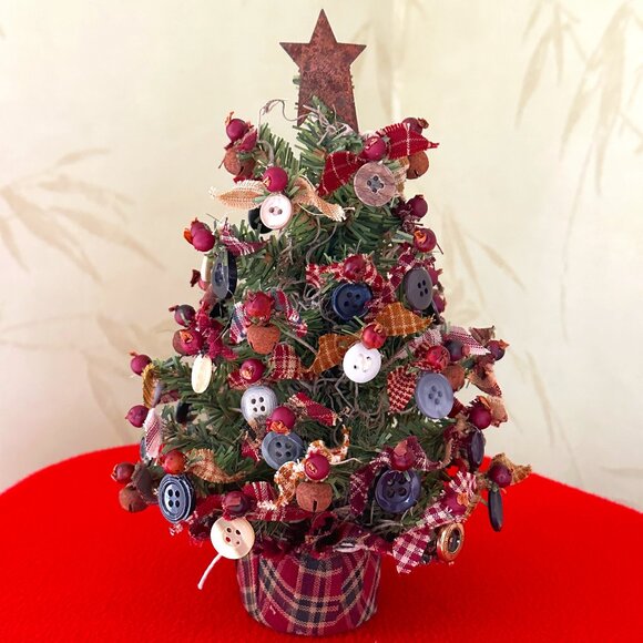 CHRISTMAS MINI BUTTON TREE:NEW HANDMADE W/ BUTTONS/BELLS/FABRIC BOWS/ETC. - Picture 1 of 12